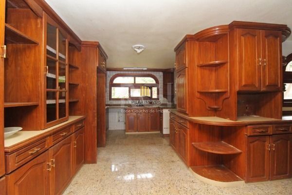 Casa para Venda - 596m², 6 dormitórios, sendo 4 suites, 6 vagas - Vila Conceição