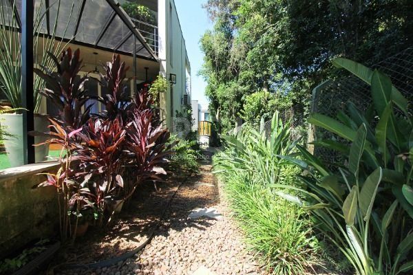 Casa Condominio em Porto Alegre, no bairro Hípica, com 3 dormitório(s), e 3 banheiros, à venda.