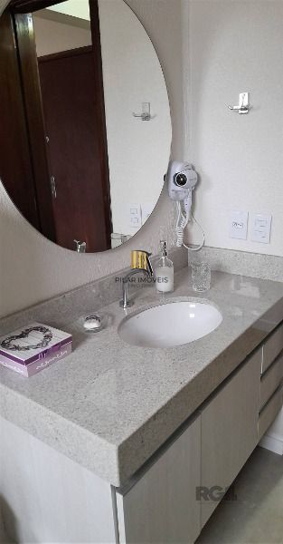 Apartamento em Porto Alegre, no bairro Farroupilha, com 1 dormitório(s), à venda.