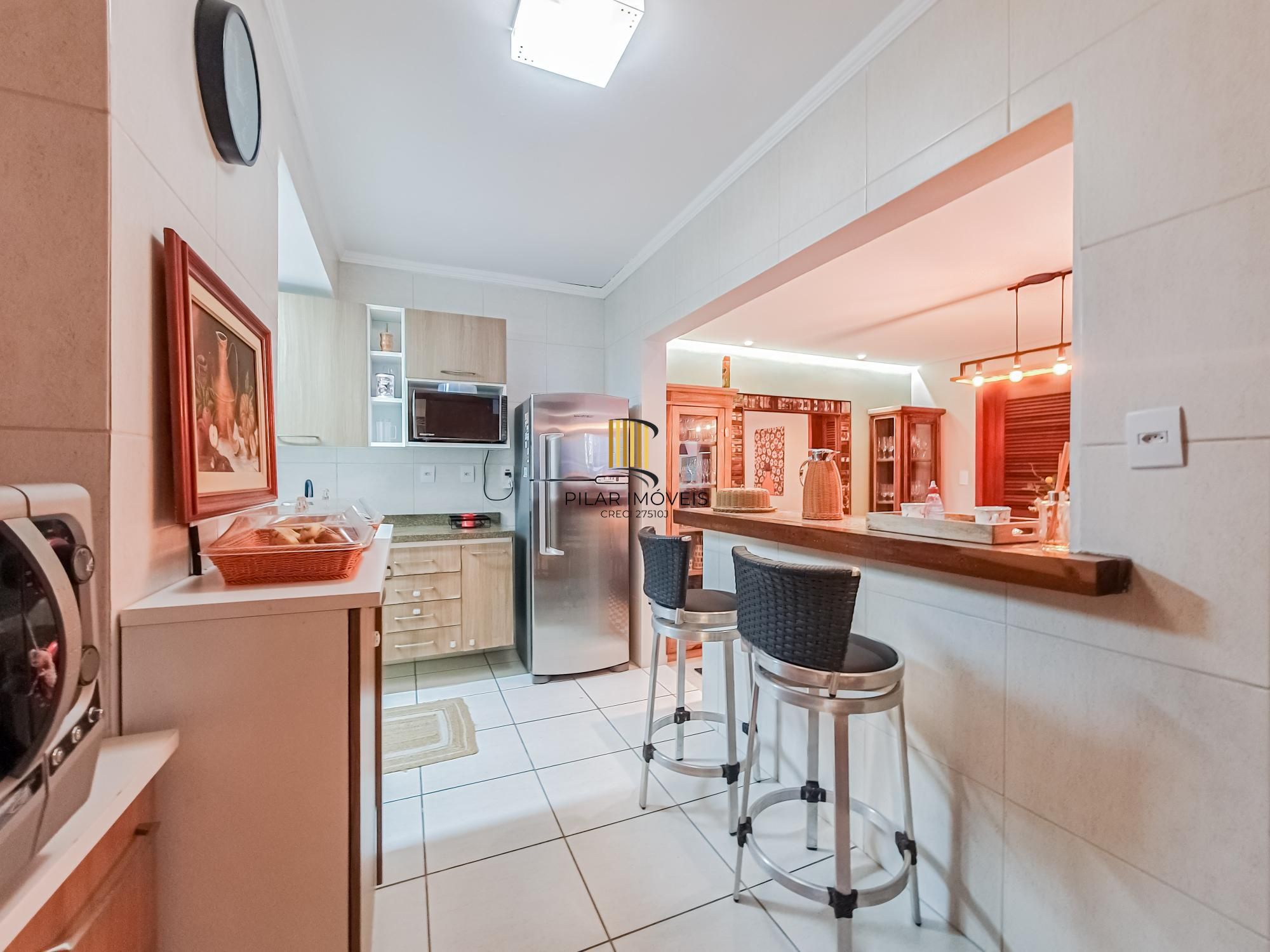 Casa em condomínio mobiliada, 3 dormitórios