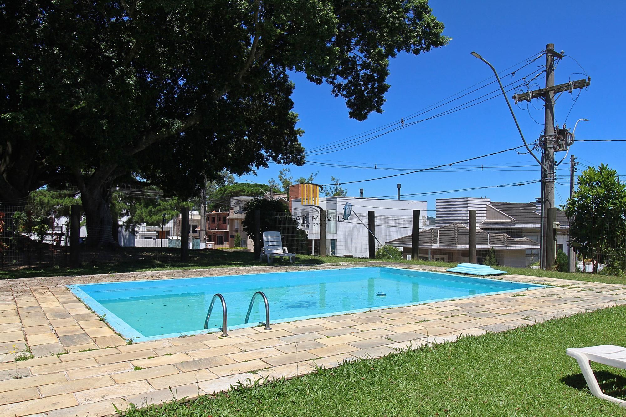 No condomínio Altos do Lago, no complexo Lagos de Nova Ipanema,