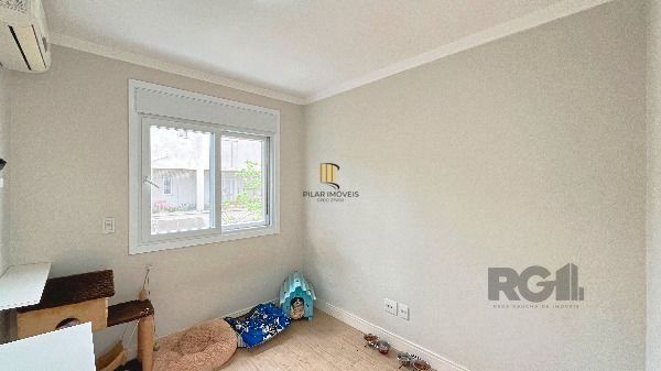 Casa em Porto Alegre, no bairro Hípica, com 3 dormitório(s), e 3 banheiros, à venda.