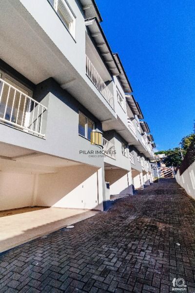 Casa Condominio para Venda - 115m², 2 dormitórios, sendo 1 suites, 2 vagas - Tristeza