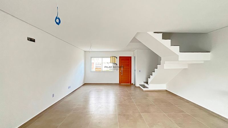 Casa Condominio em Porto Alegre, no bairro Campo Novo, com 3 dormitório(s), e 3 banheiros, à venda.