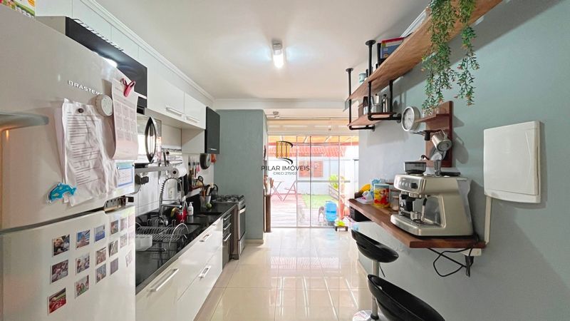Casa 2 dormitórios no bairro Guarujá