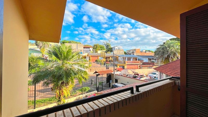 Casa 3 dormitórios no bairro Santa Tereza