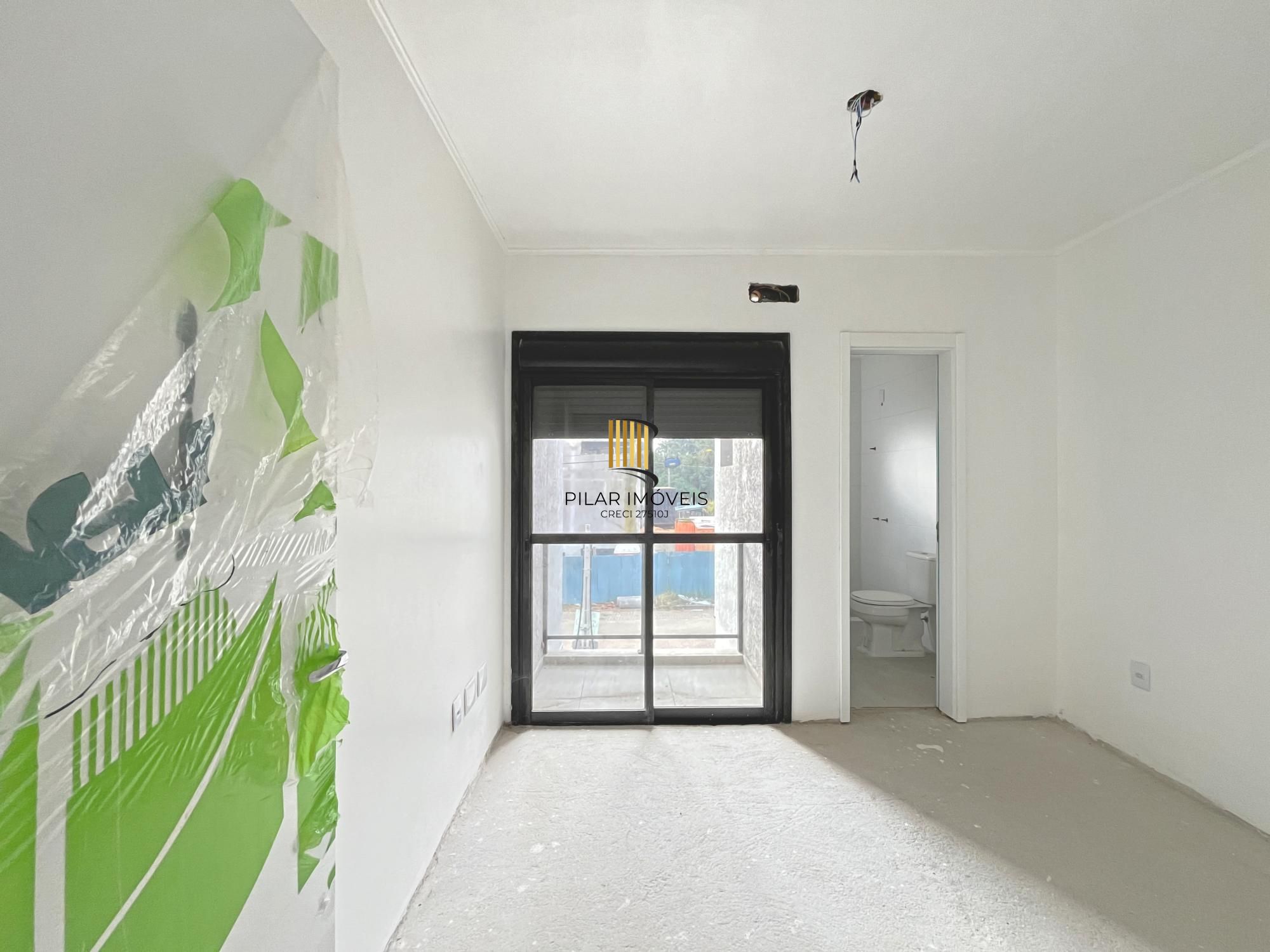 Casa em Porto Alegre, no bairro Hípica, com 2 dormitório(s), e 2 banheiros, à venda.