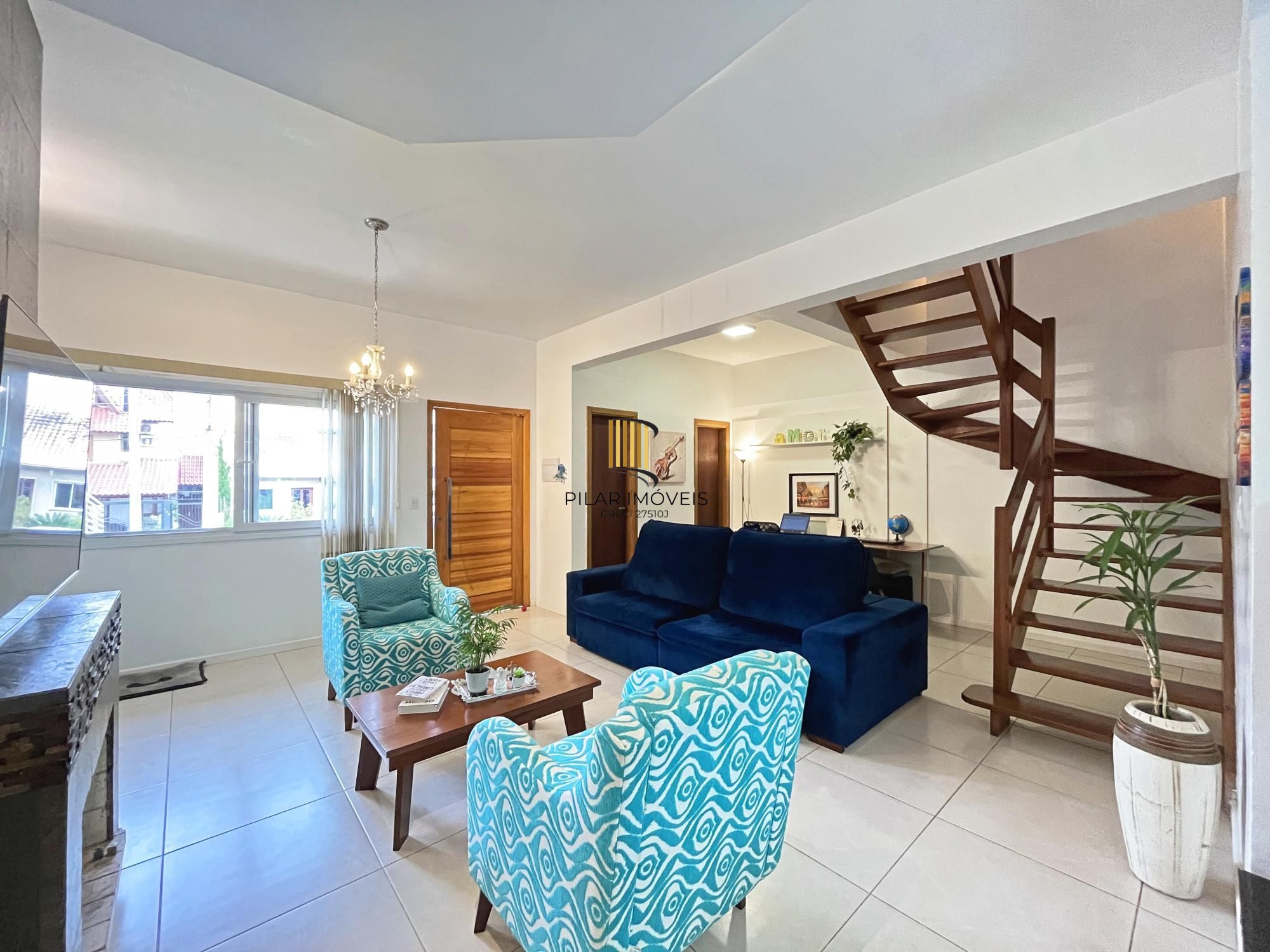 Casa 4 dormitórios no bairro Hípica