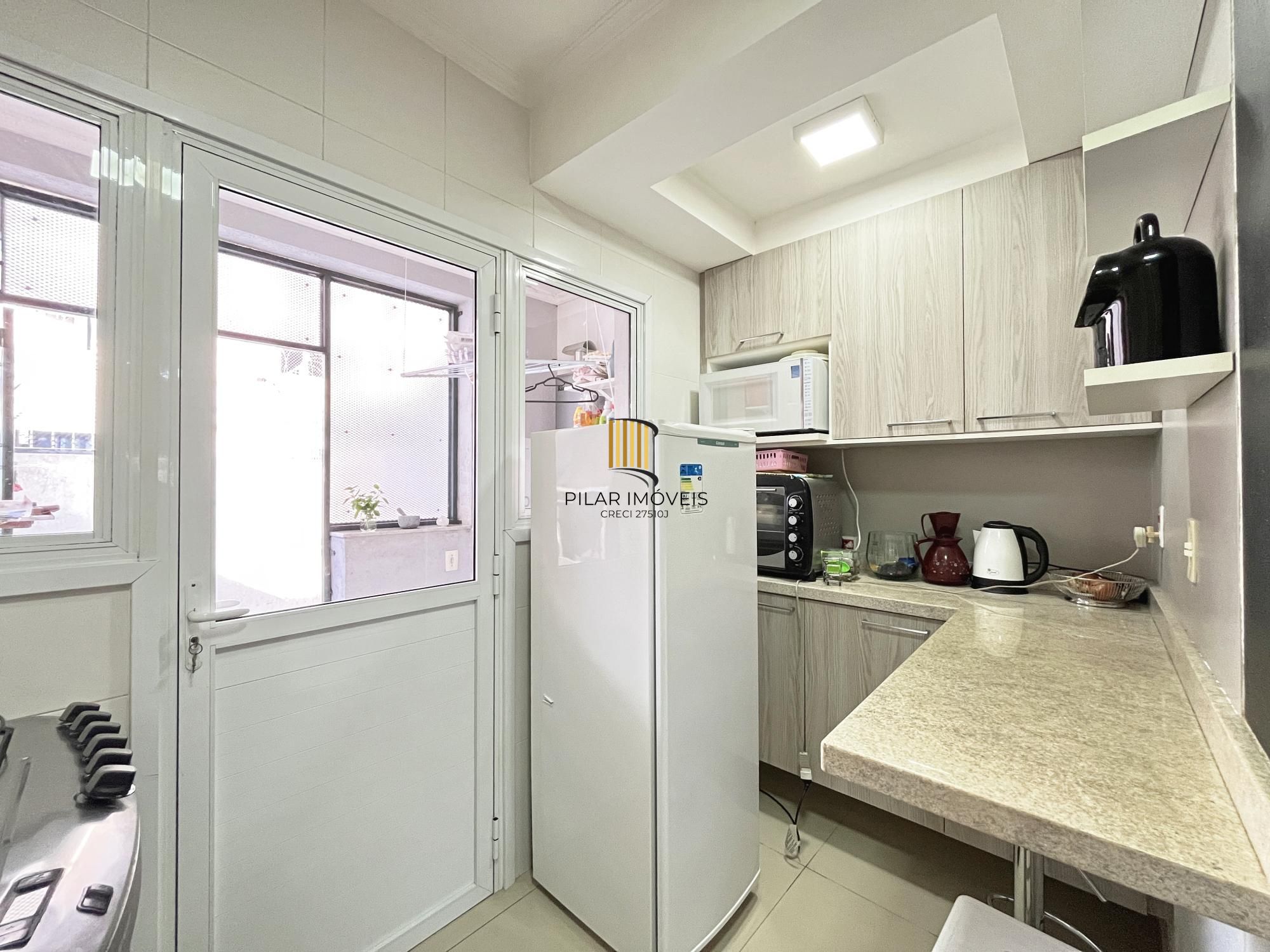 Casa 2 dormitórios no bairro Hípica
