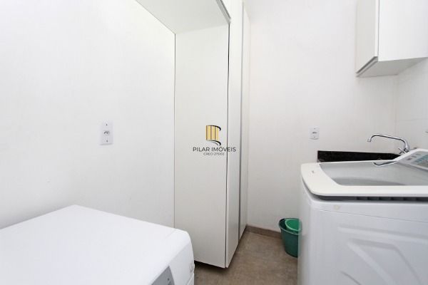 Casa para Venda - 236m², 5 dormitórios, sendo 4 suites, 2 vagas - Lagos De Nova Ipanema