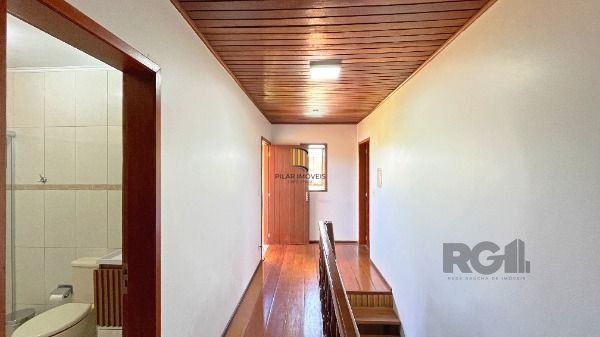 Casa 3 dormitórios no bairro Hípica