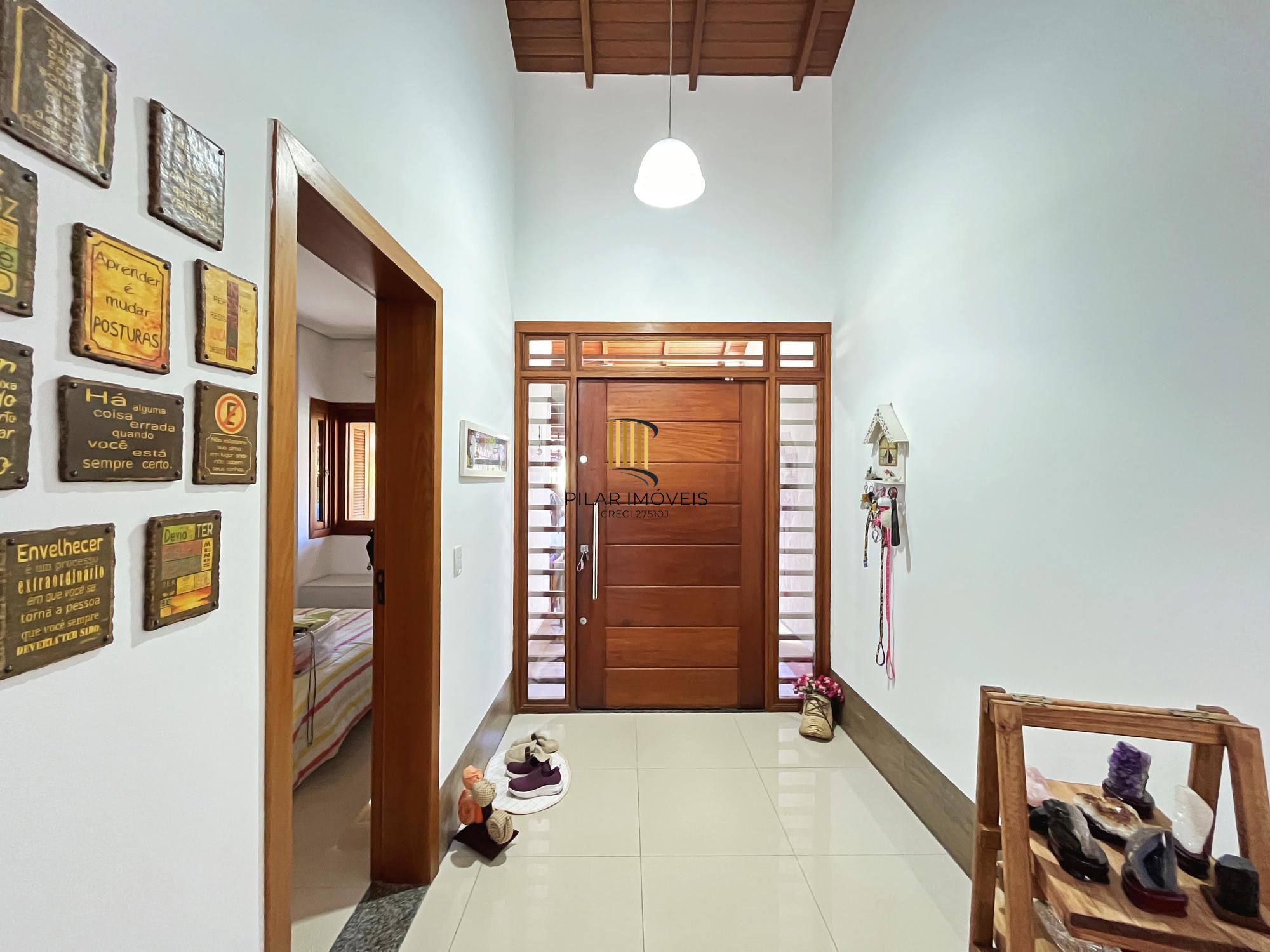 Casa  3 dormitórios, sendo 2 suites no Residencial Hipica Boulevard - zona sul de Porto Alegre.