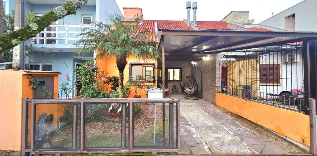 EXCELENTE Sobrado com 4 dormitórios sendo um no andar térreo, no Residencial Lagos de Nova Ipanema. - Pilar Imóveis