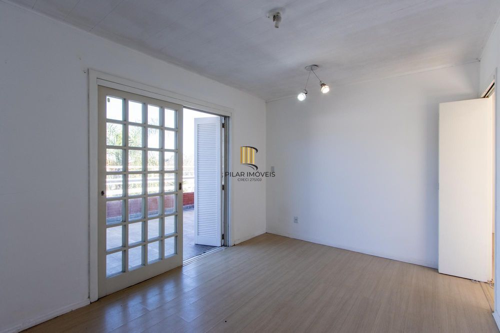 Casa 4 dormitórios no bairro Hípica