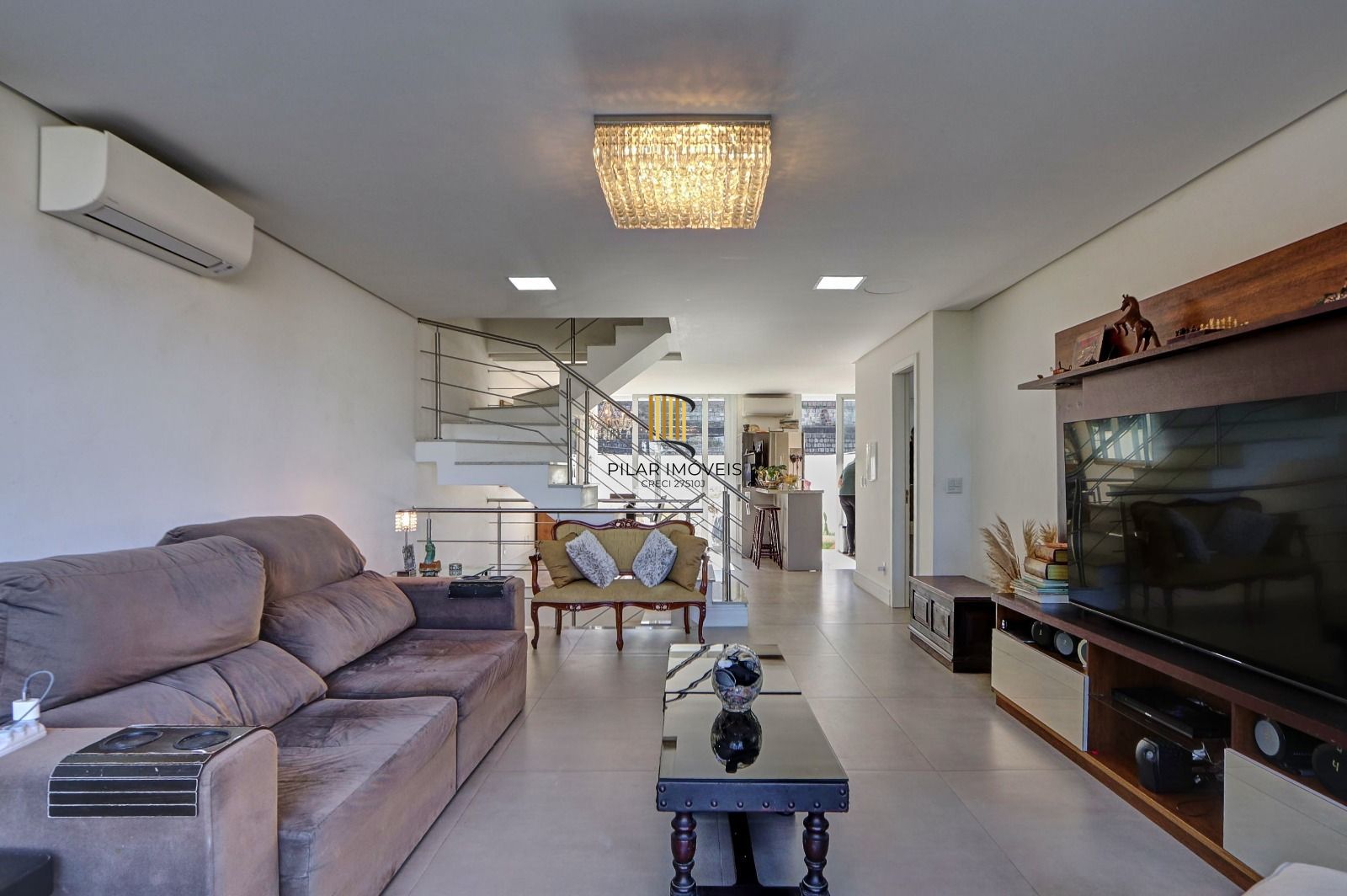 Casa Condominio para Venda - 211m², 3 dormitórios, sendo 3 suites, 4 vagas - Jardim Isabel