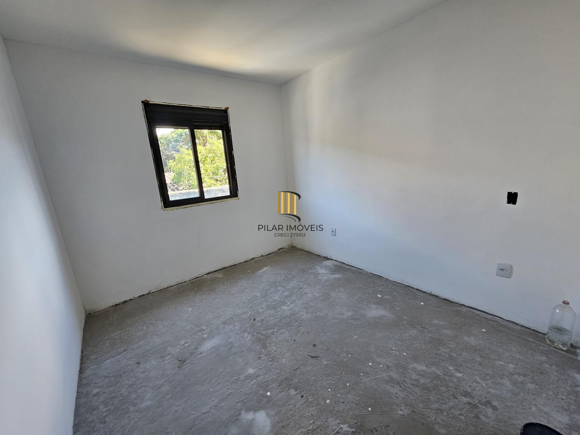 Casa em Porto Alegre, no bairro Aberta dos Morros, com 3 dormitório(s), e 3 banheiros, à venda.