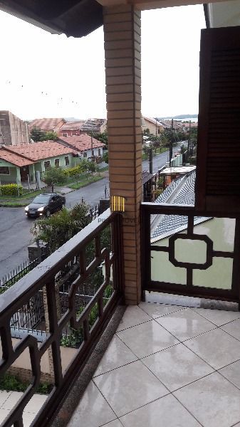 Casa para Venda - 300m², 3 dormitórios, sendo 3 suites, 4 vagas - Espirito Santo