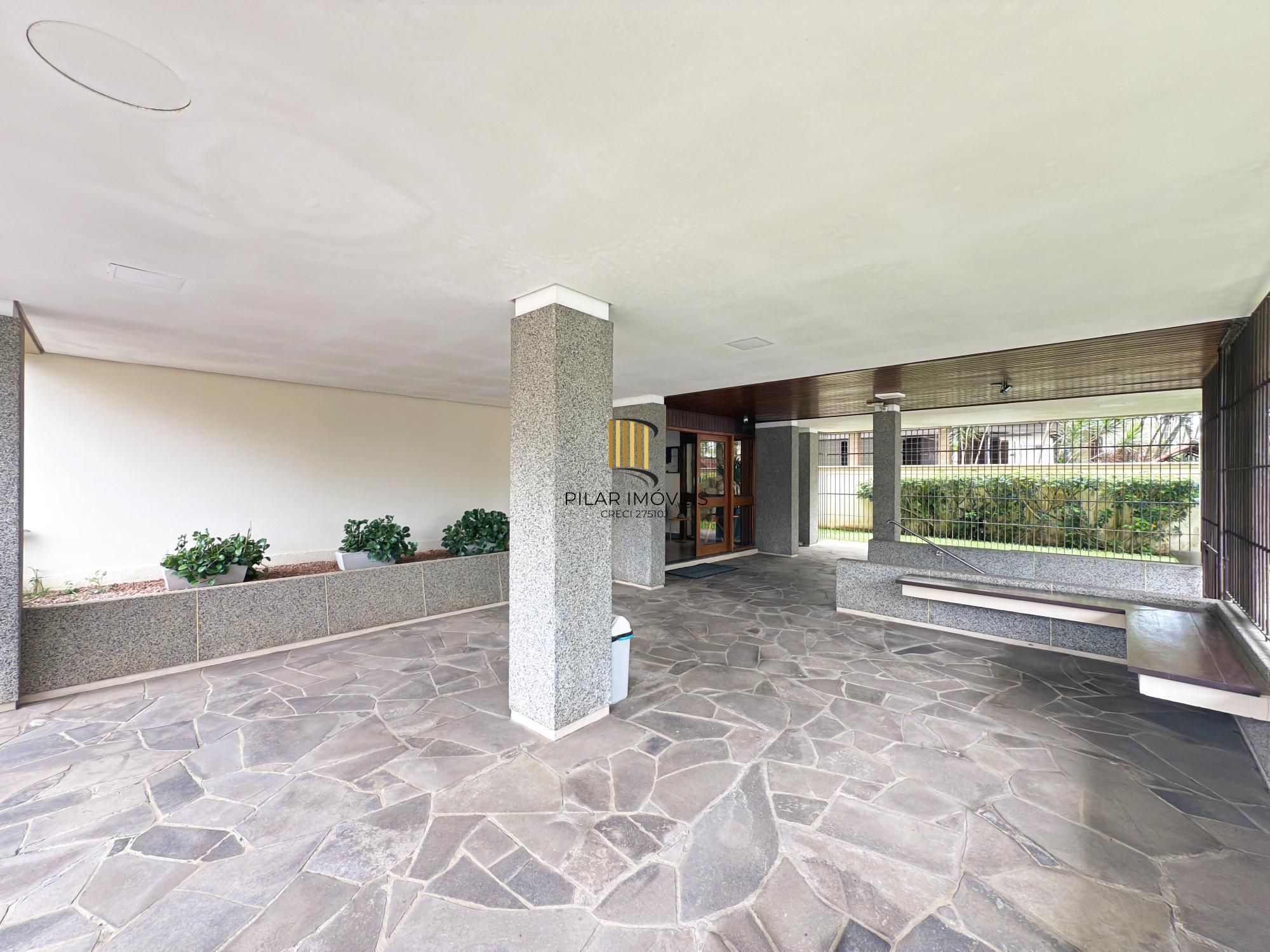 Apartamento Mobiliado na Tristeza - 1 dormitório e box escriturado