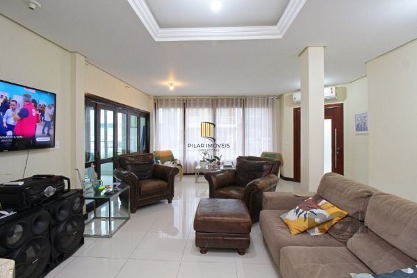 Casa Condominio para Venda - 137m², 3 dormitórios, sendo 1 suites, 3 vagas - Hípica