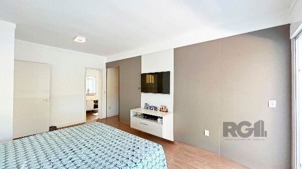 Casa Condominio em Porto Alegre, no bairro Hípica, com 3 dormitório(s), e 3 banheiros, à venda.