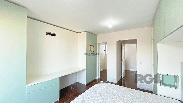 Casa Condominio em Porto Alegre, no bairro Hípica, com 3 dormitório(s), e 3 banheiros, à venda.