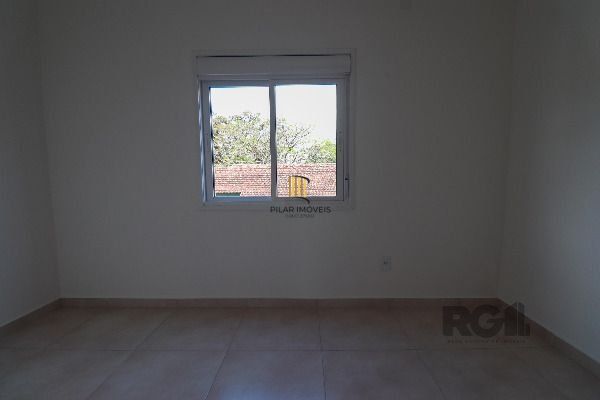 Casa Condominio em Porto Alegre, no bairro Vila Nova, com 2 dormitório(s), e 2 banheiros, à venda.