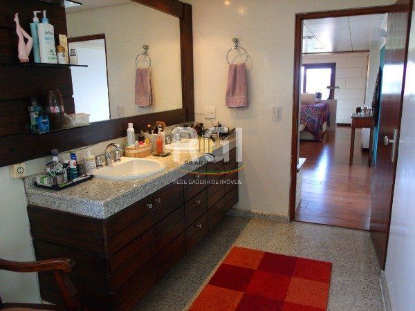 Casa para Venda - 700m², 4 dormitórios, sendo 4 suites, 6 vagas - Vila Conceição