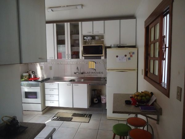 Sobrado para Venda - 158m², 3 dormitórios, sendo 1 suites, 2 vagas - Espirito Santo