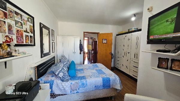 Casa 2 dormitórios no bairro Hípica