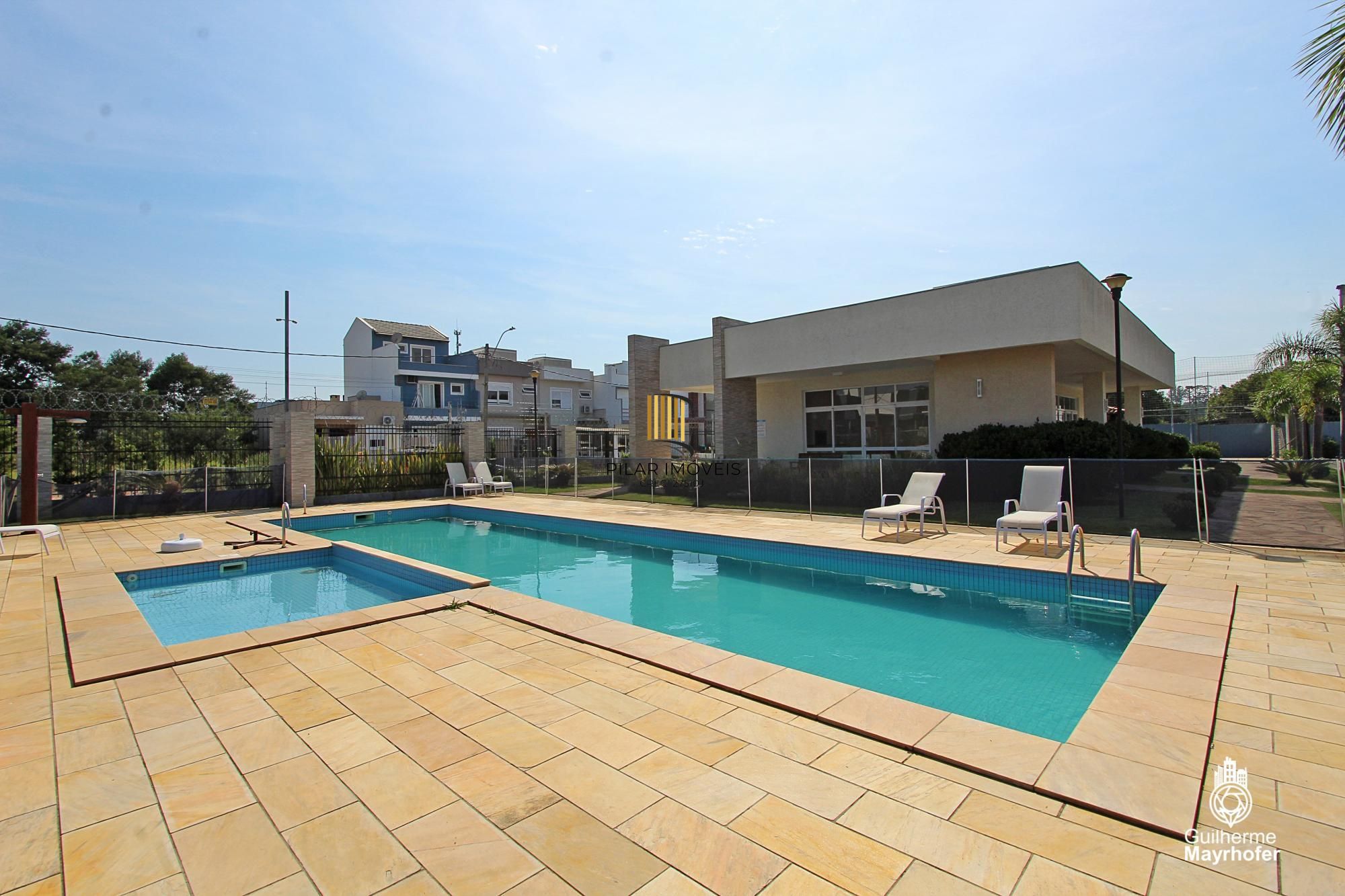 Casa 4 dormitórios( 1 dorm térreo) no Condomínio Villa Amalfi, na zona sul de Porto Alegre.