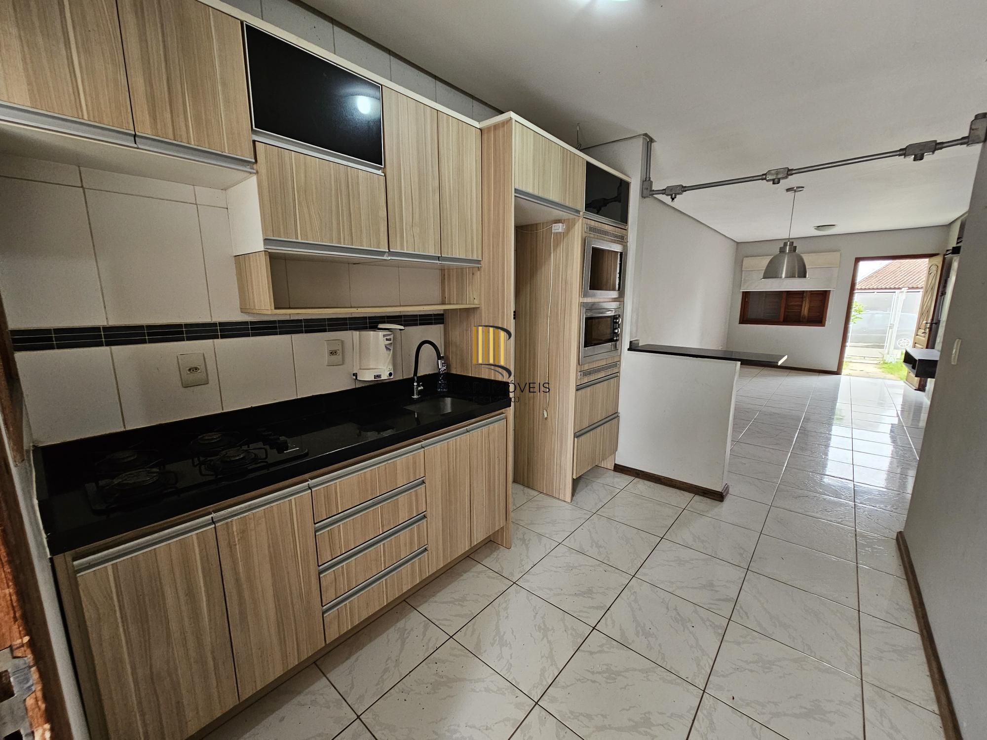 Casa 2 dormitórios no bairro Hípica