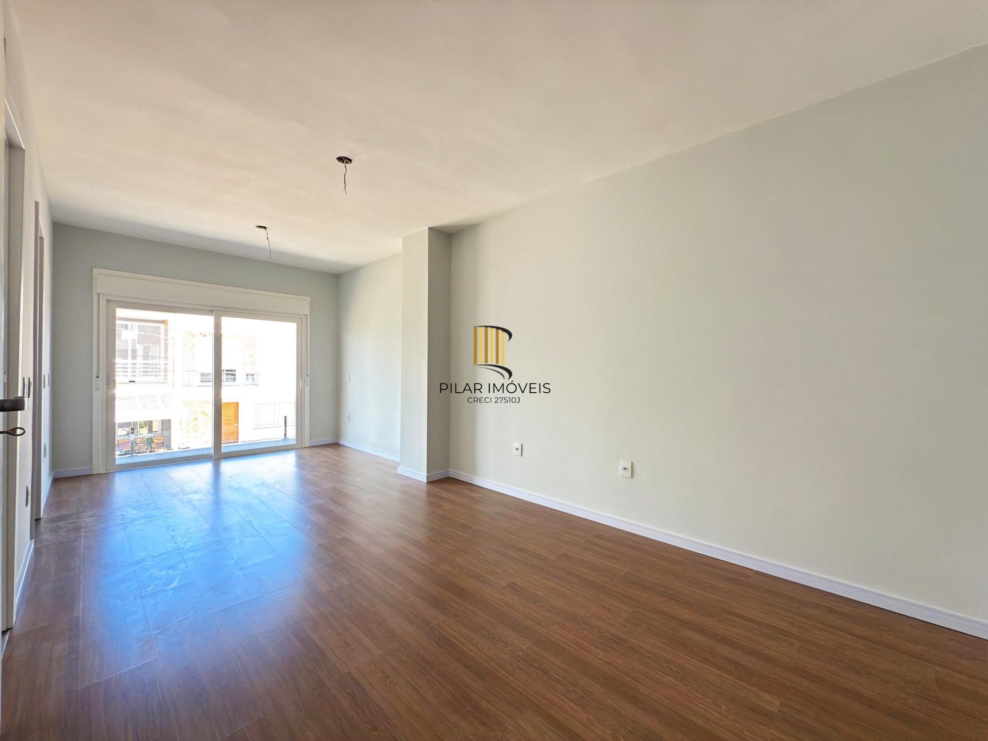 Casa 4 dormitórios( 1 dorm térreo) no Condomínio Villa Amalfi, na zona sul de Porto Alegre.