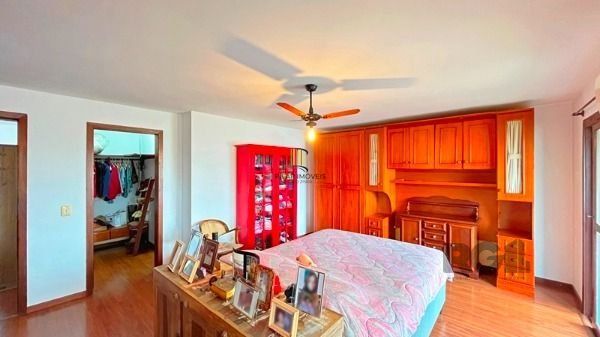 Casa para Venda - 235.64m², 3 dormitórios, sendo 1 suites, 3 vagas - Guarujá