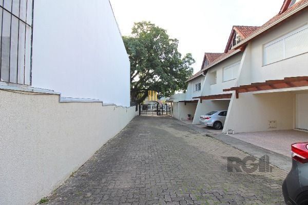 Casa Condominio para Venda - 110.02m², 3 dormitórios, sendo 1 suites, 2 vagas - Tristeza