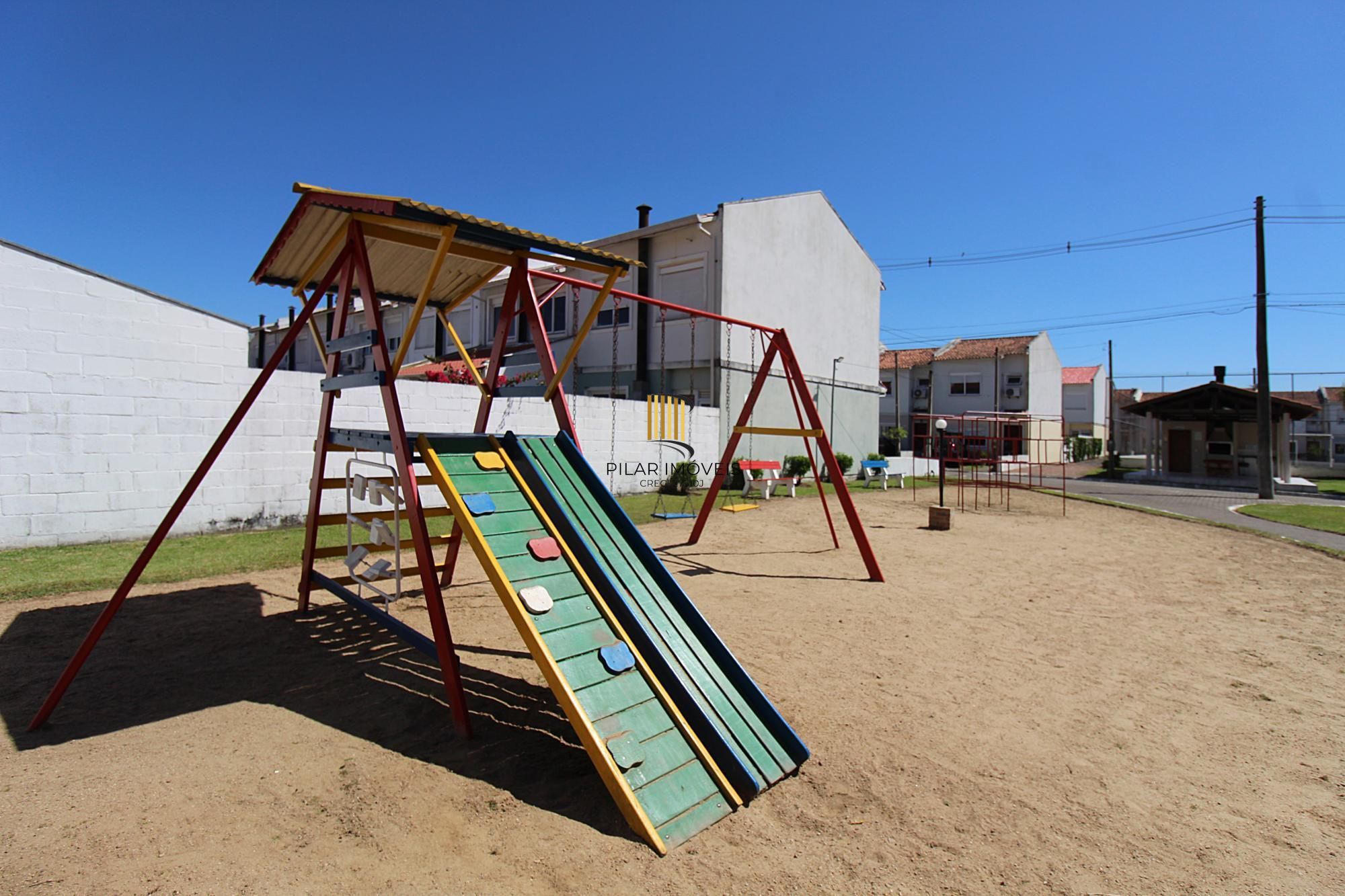 Casa em condomínio em Porto Alegre, no bairro Hípica, com 3 dormitório(s)