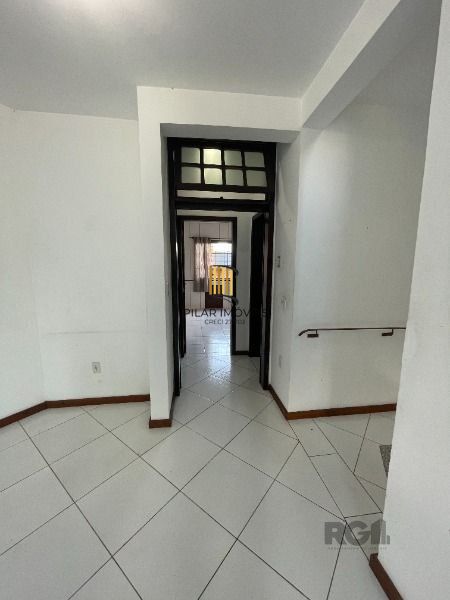 Casa 6 dormitórios no bairro Cristal