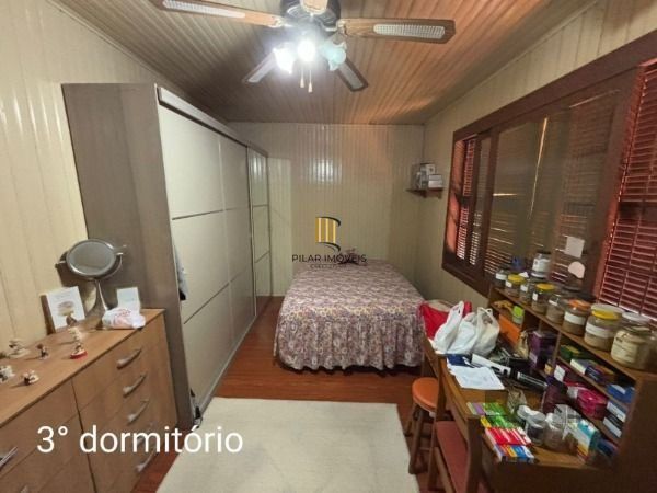 Casa 3 dormitórios no bairro Camaquã