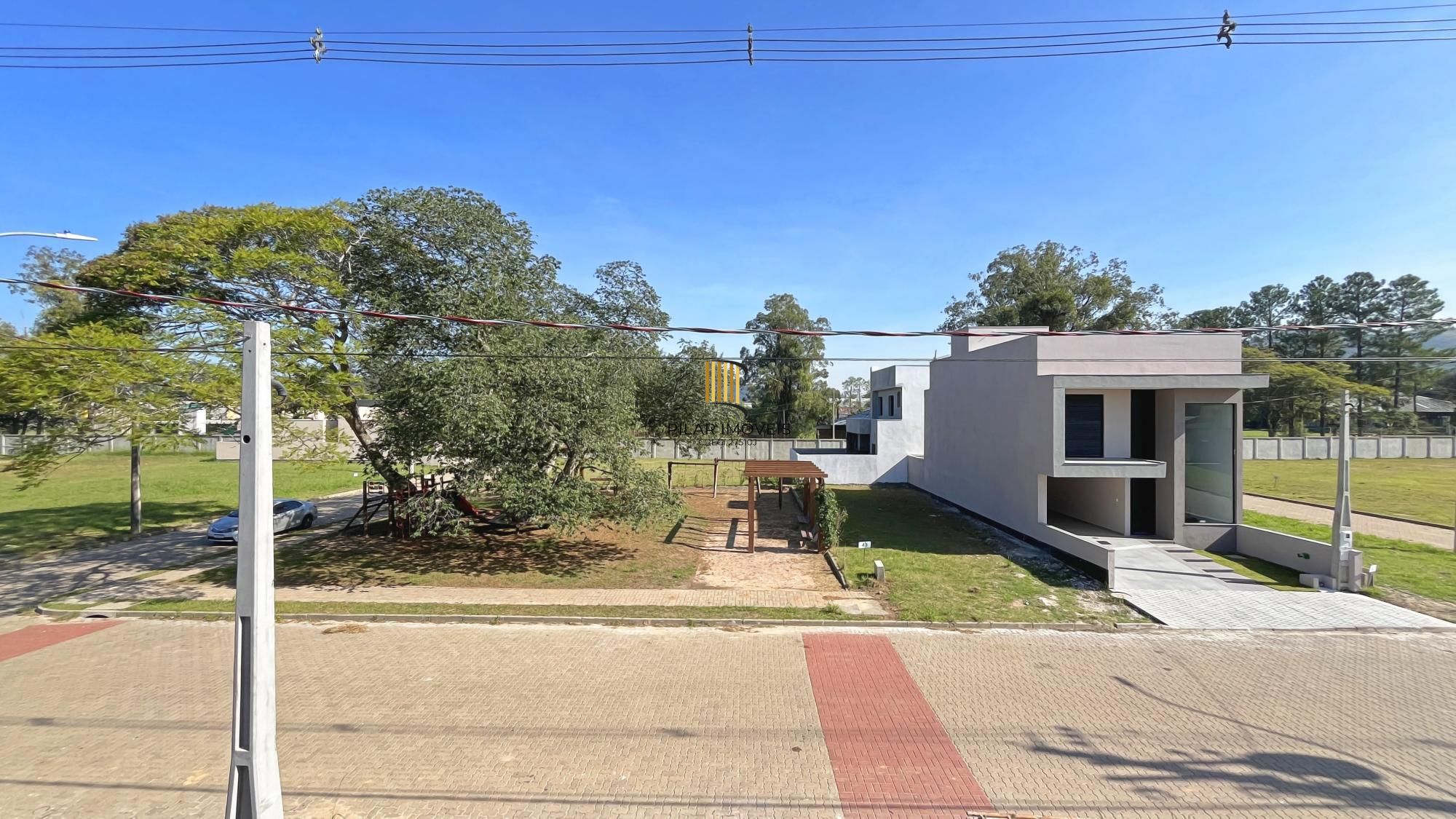 Casa de Condomínio 3 dormitórios no bairro Hípica
