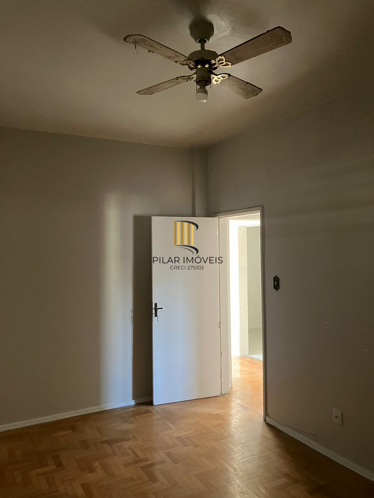 Apartamento de 2 dormitórios no Bairro Floresta