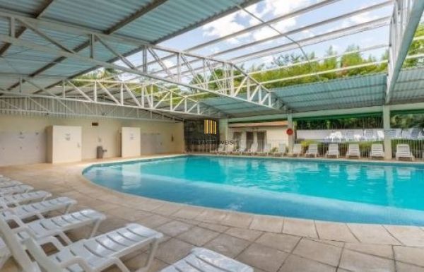 Apartamento em Porto Alegre, no bairro Santo Antônio, com 3 dormitório(s), e 3 banheiros, à venda.