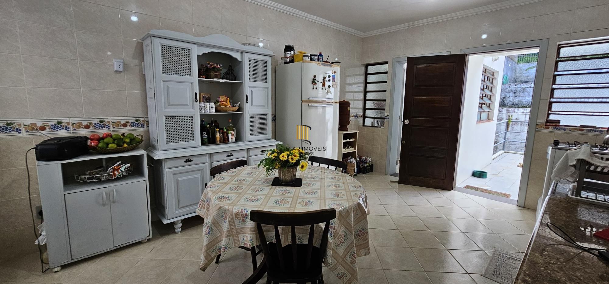 Linda casa a venda no Bairro Jardim Isabel com 4 dormitórios