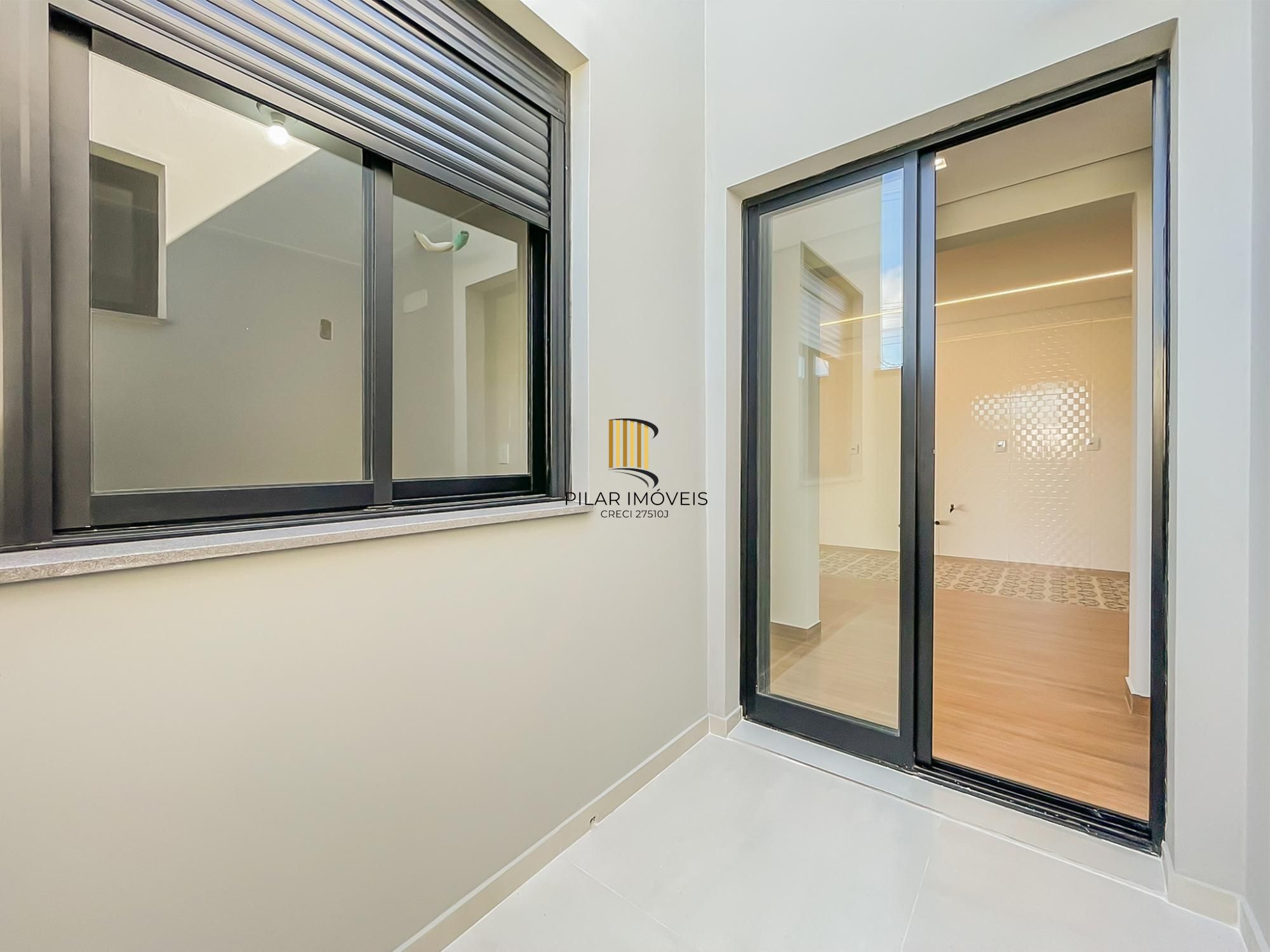 Casa 3 dormitórios no bairro Hípica