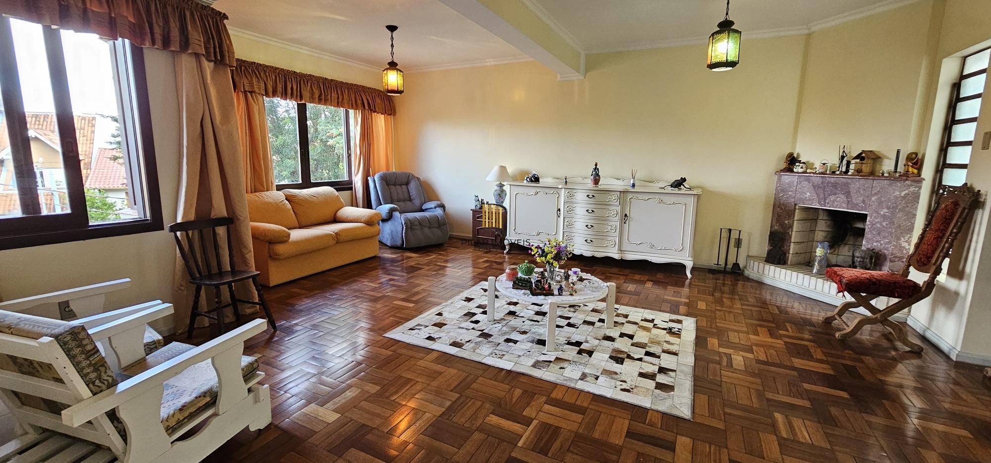 Linda casa a venda no Bairro Jardim Isabel com 4 dormitórios