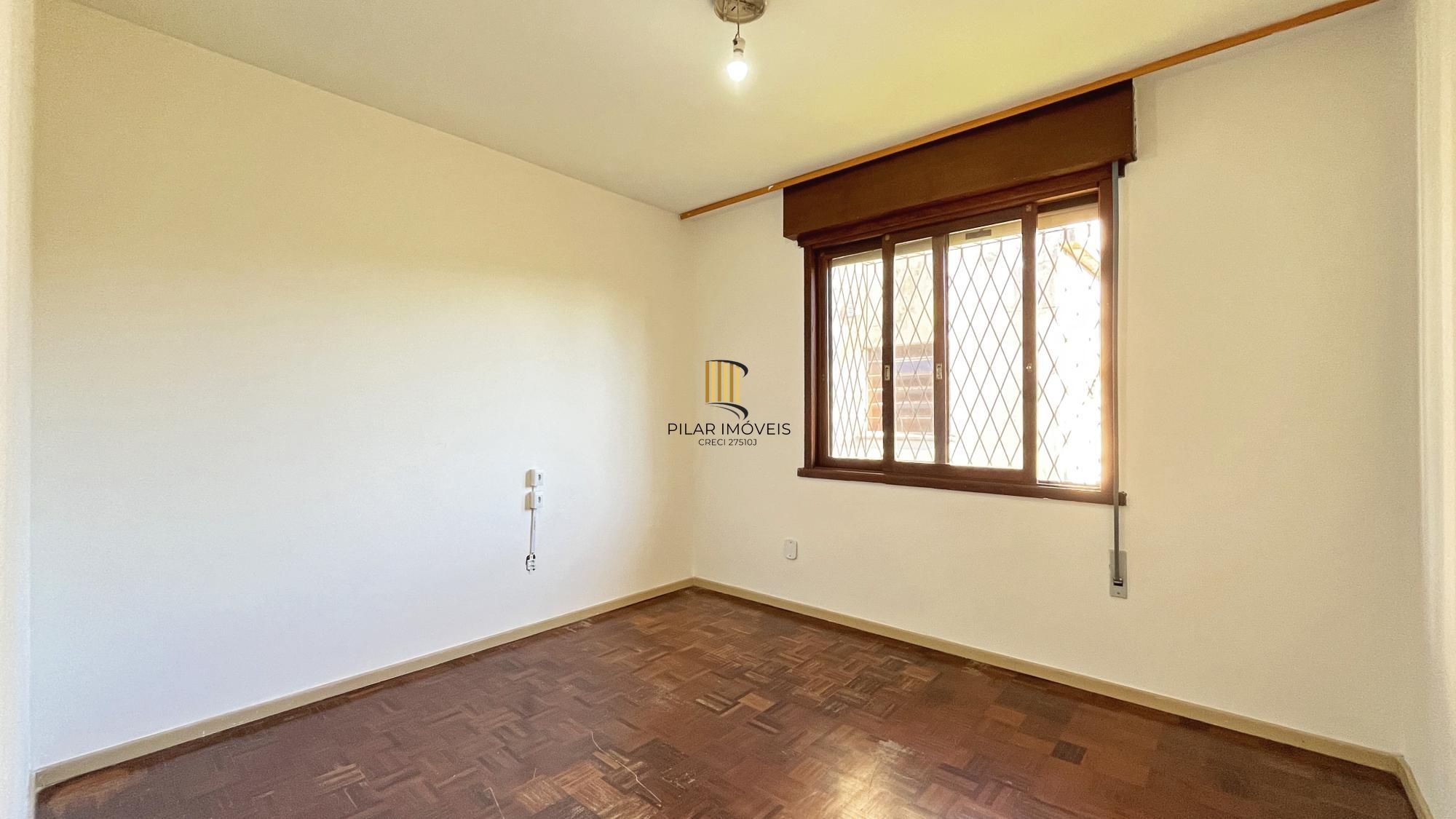 Casa 4 dormitórios no bairro Glória
