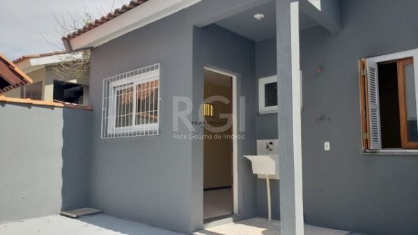 Casa para Venda - 54m², 2 dormitórios, 2 vagas - Hípica