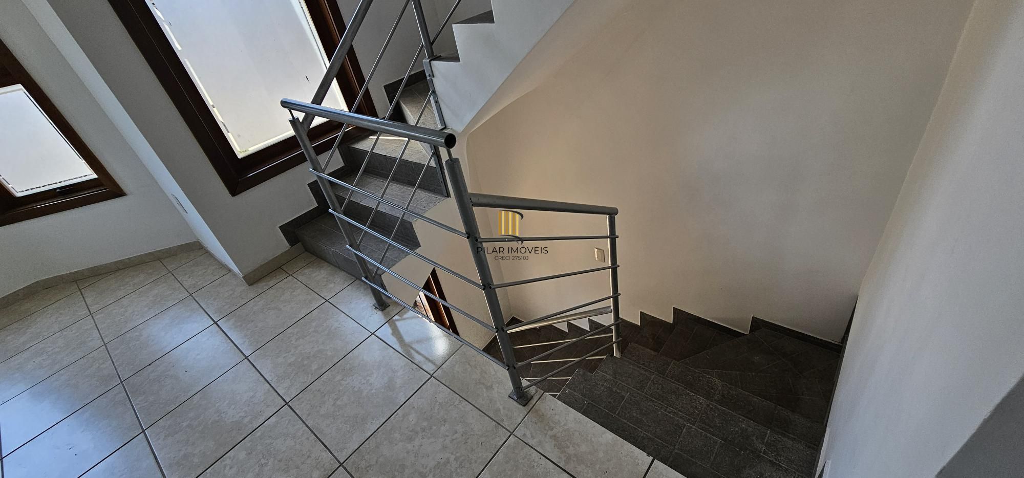 Casa 2 dormitórios no bairro Hípica