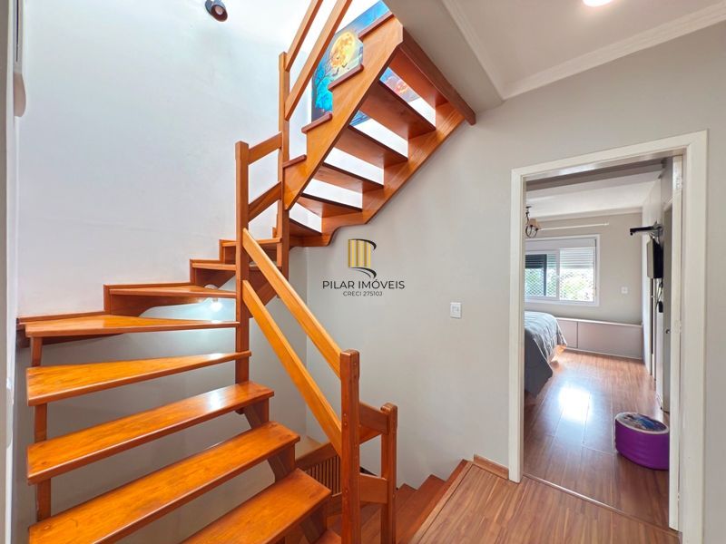 Casa com vista para o Rio e 3 dormitórios