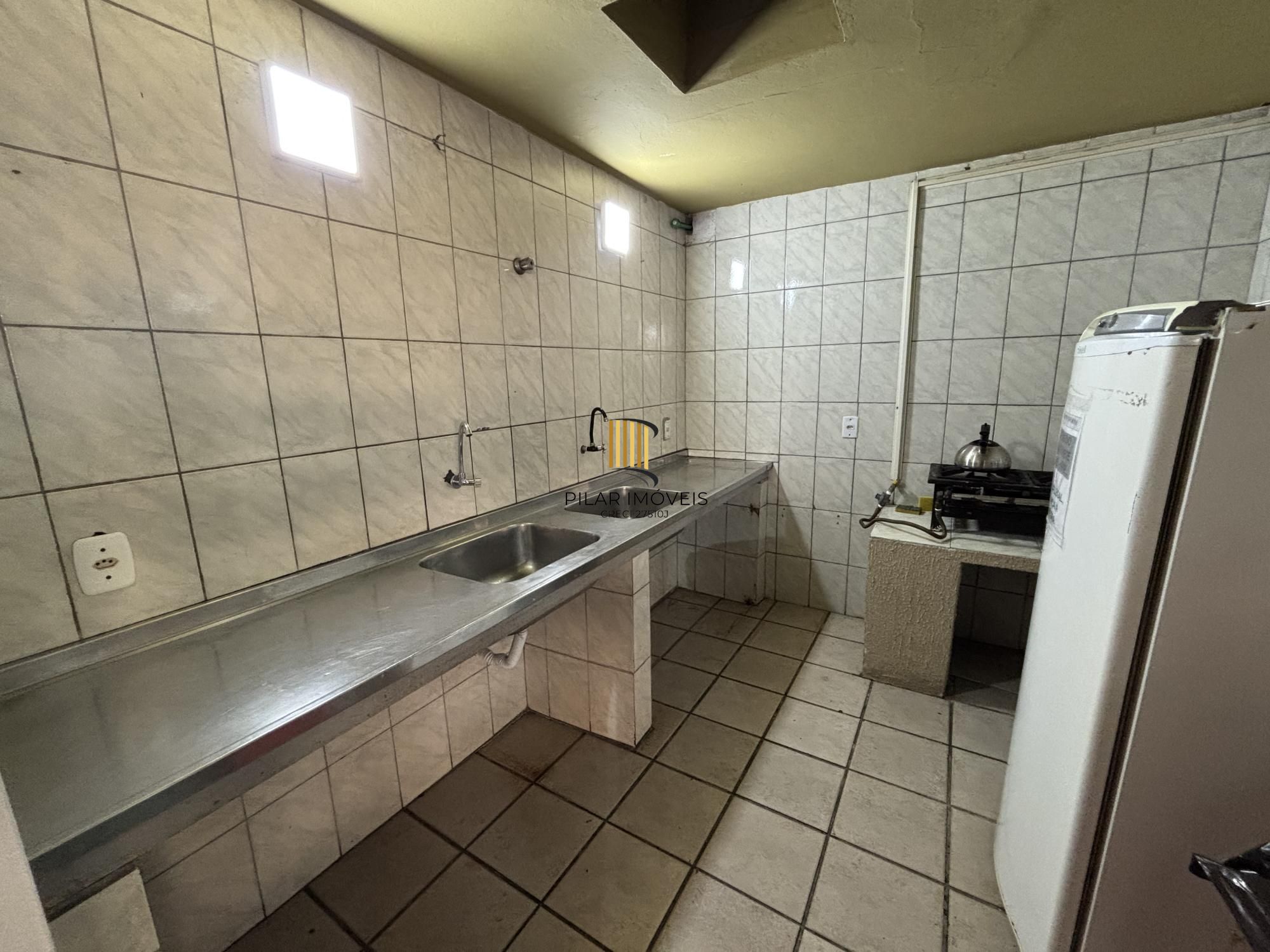 Apartamento 100% mobiliado,2 dormitórios, vaga rotativa, barra shopping, 63m²