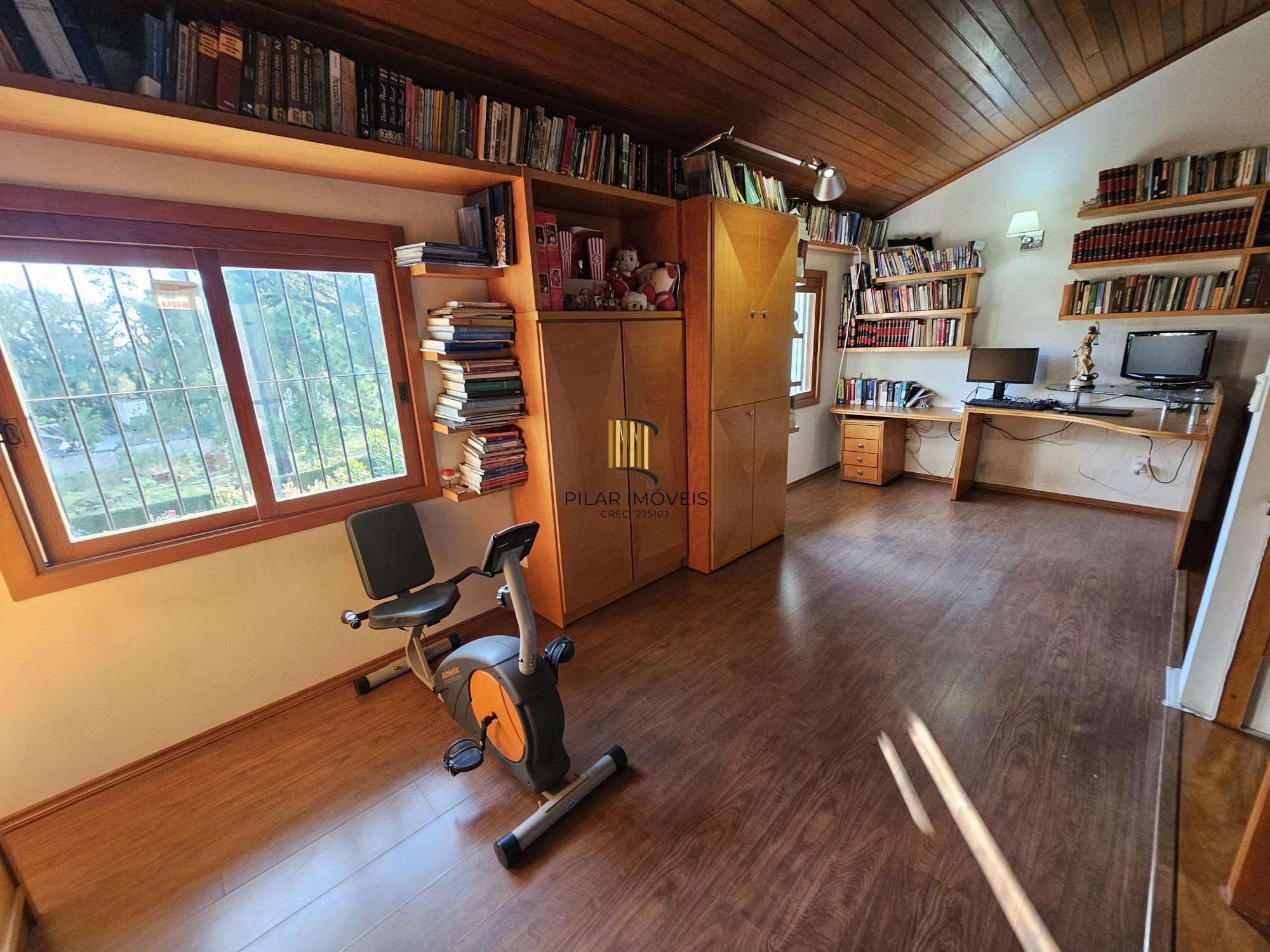 Casa 3 dormitórios + sótão em condomínio Jardim Isabel bairro Ipanema !