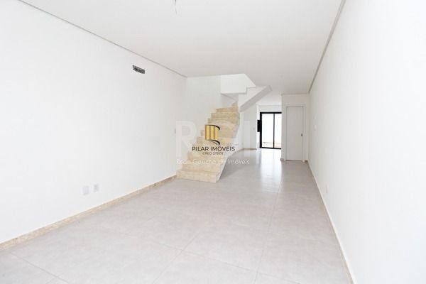 Casa para Venda - 96.5m², 2 dormitórios, sendo 2 suites, 2 vagas - Hípica